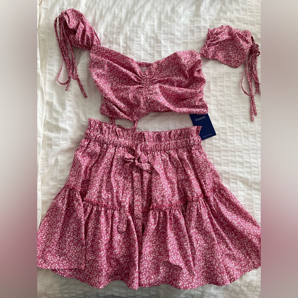 NWT 2 piece set. Pink. Size M skirt and crop top